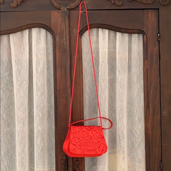 Handbag - Picture 2 of 5